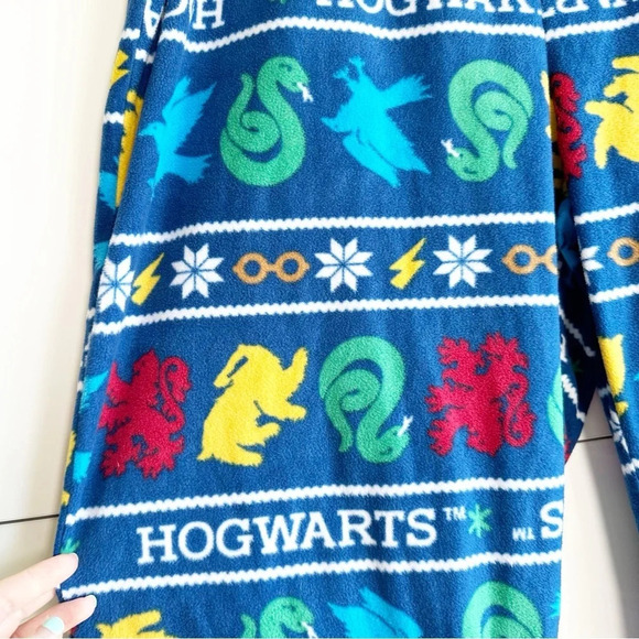 Mens Hogwarts Is My Home Pajamas Size XL Tall Harry Potter Sleepwear Wizarding - Picture 9 of 12